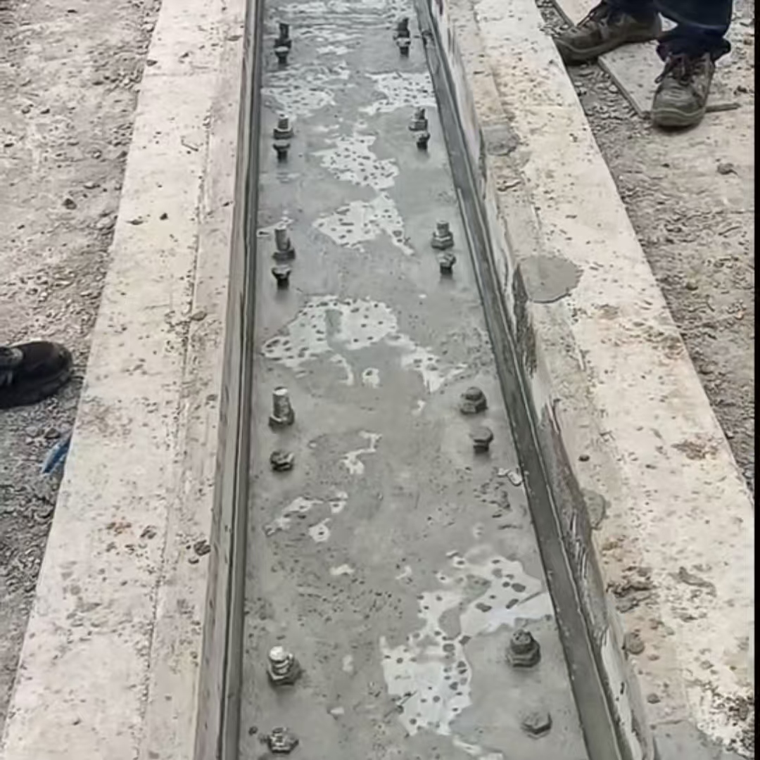 秦淮港口码头起重机龙门吊重型机械设备稳固用早强快凝轨道胶泥